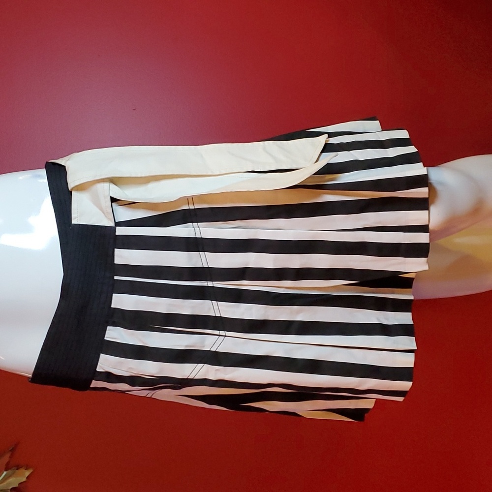 Black and White Striped Skirt w Tie Sz M